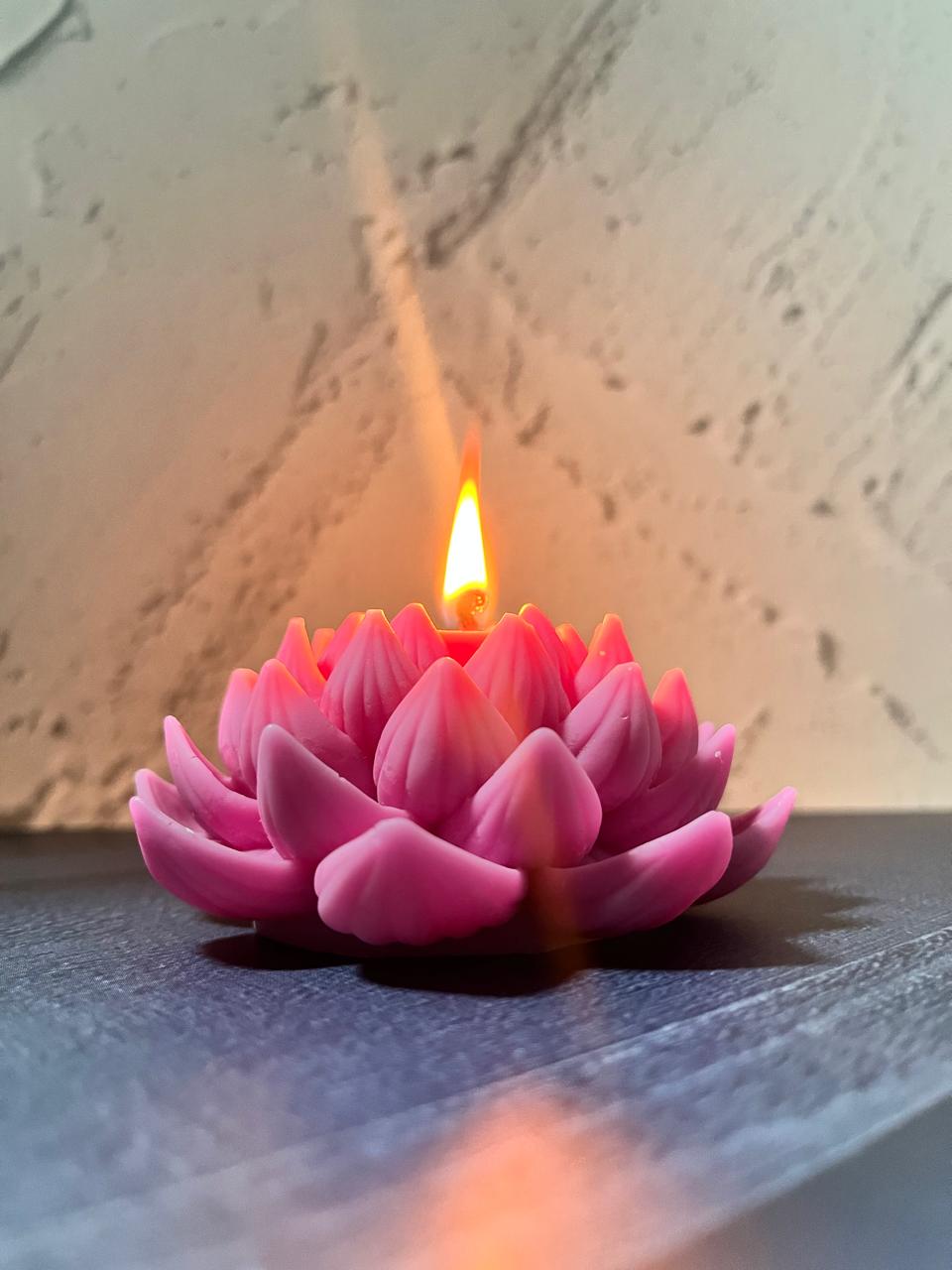 Prinvo Lotus Glow Scented Candle